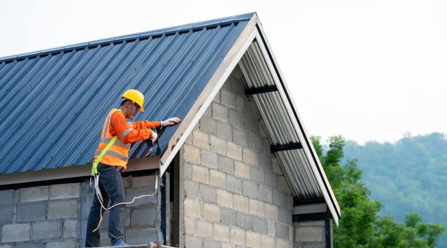 Expert Emergency Roof Repairs services in Carthage, IL